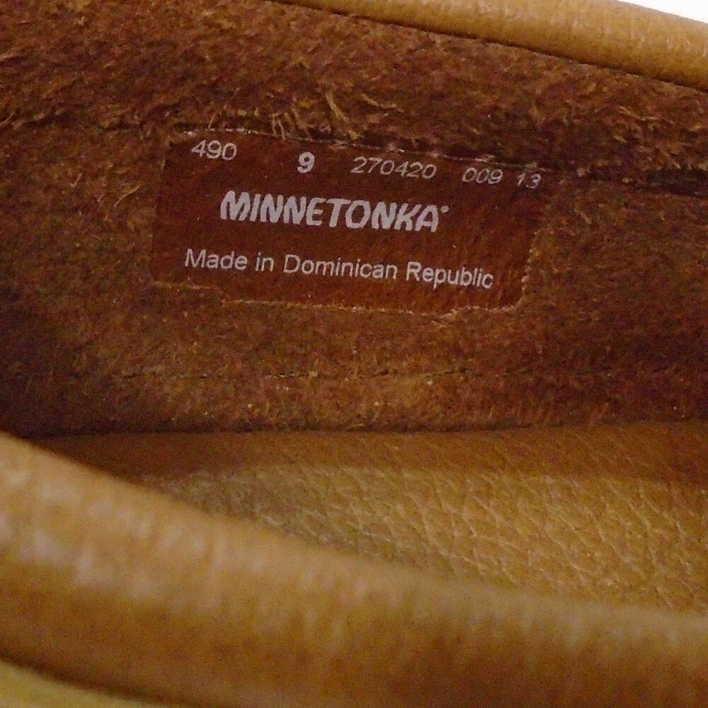new MINNETONKA Moosehide Classic Mocassins Natural - never worn/no box - Picture 5 of 6